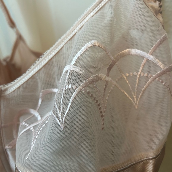 Elomi Romantic Lace Bra 42D - Picture 6 of 15